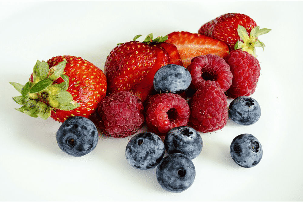 carbs in strawberries