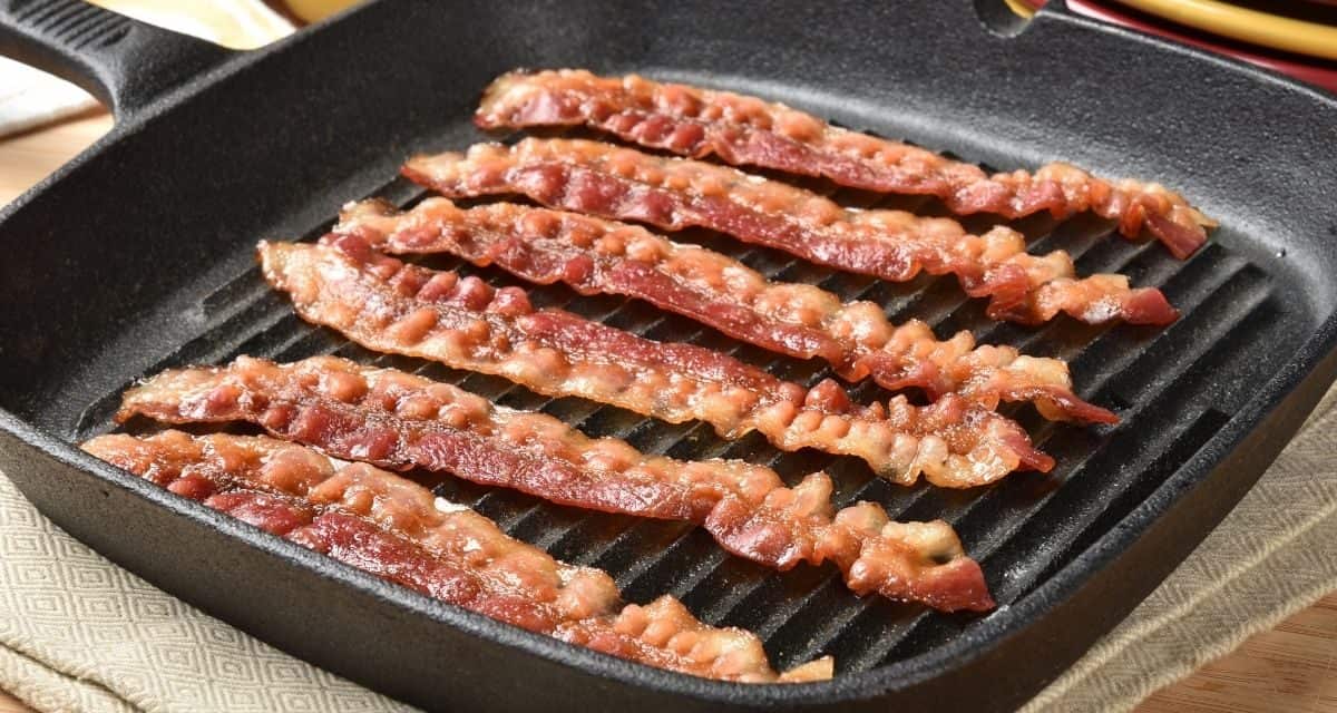Carbs in Bacon – Everything You Need to Know